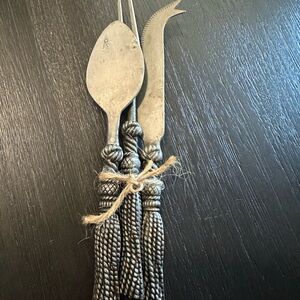 Elegant Silea Silver-plated Cheese Knife Set